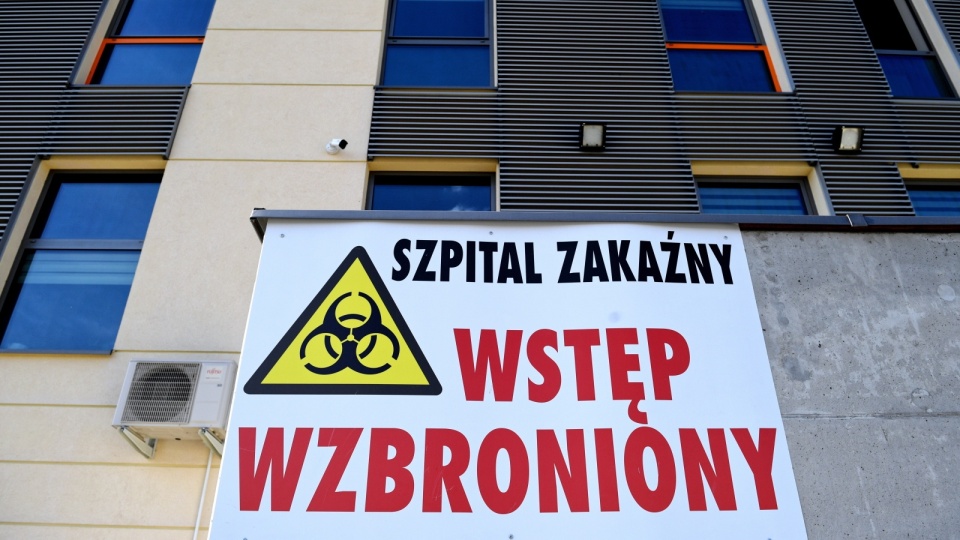 Liczba potwierdzonych zakażeń wynosi aktualnie 17 tys. 62. 847 osób zmarło. Fot. Arch/PAP/Darek Delmanowicz