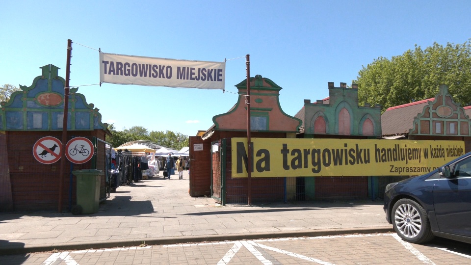 Do 20 kwietnia handlujący tekstyliami mieli zamknięte pawilony, dziś już działają, ale klientów jest jak na lekarstwo (jw)