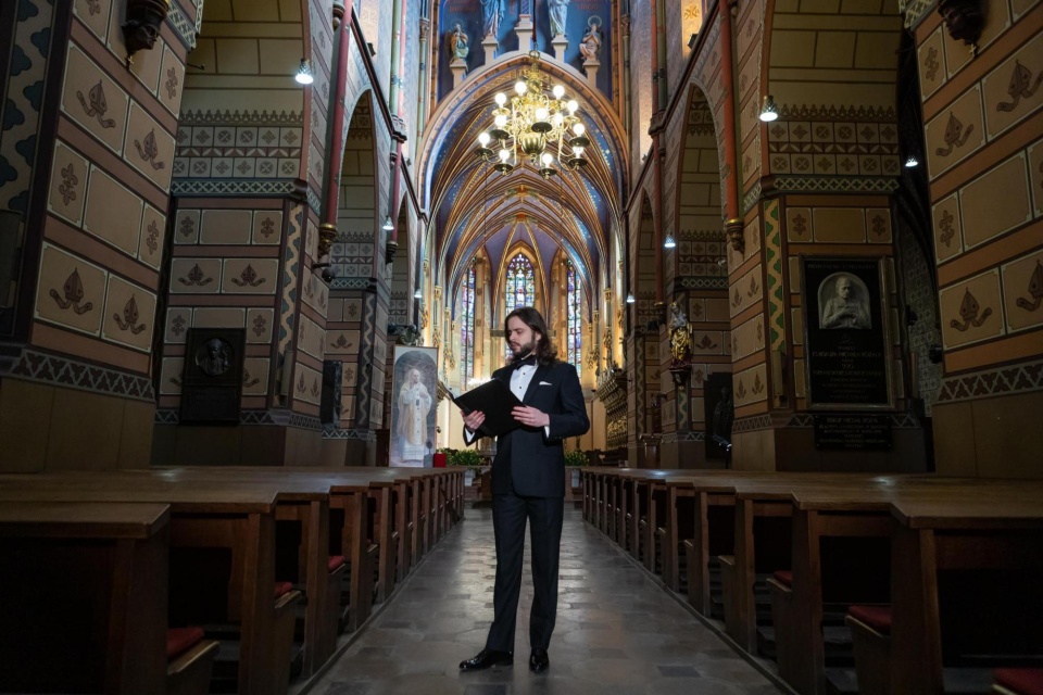 W katedrze Wniebowzięcia Najświętszej Maryi Panny we Włocławku wystąpił tenor Piotr Buszewski/fot. materiały UM