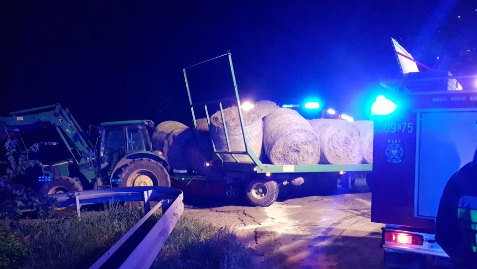 W niedzielę, kilkanaście minut po 22.00, na DW254 w miejscowości Antoniewo, doszło do wypadku. Fot. Bydgoszcz998