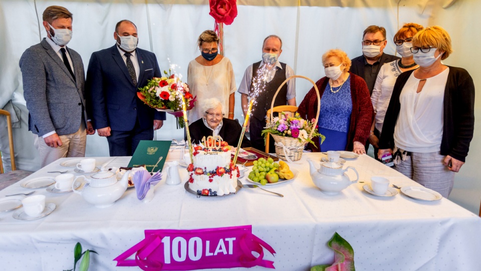 Medal Unitas Durat dla Joanny Ziółkowskiej. Fot. Szymon Zdziebło tarantoga.pl dla UMWKP