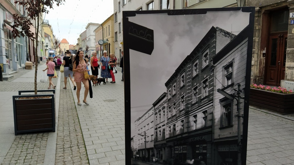 W „mieście zakochanych” rozpoczął się 5. Festiwal „Perspektywy – 9 Hills Festival”. Na otwarciu imprezy pojawił się też wóz satelitarny Polskiego Radia PiK. Fot. Marcin Doliński