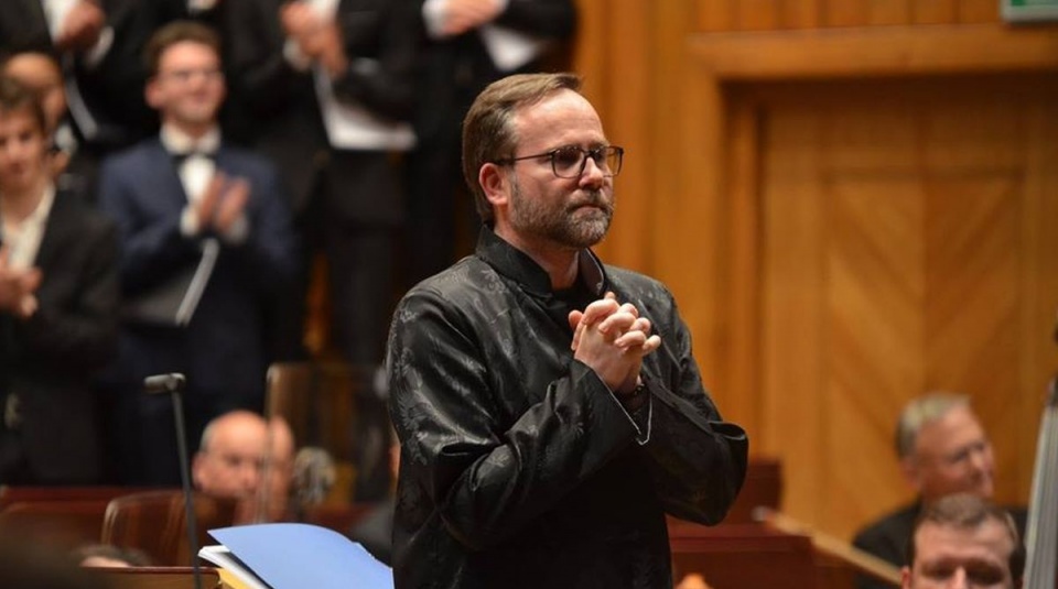 Krzysztof Herdzin po koncercie, podczas którego zaprezentował w Filharmonii po raz pierwszy swoje „Requiem"/fot. materiały FP