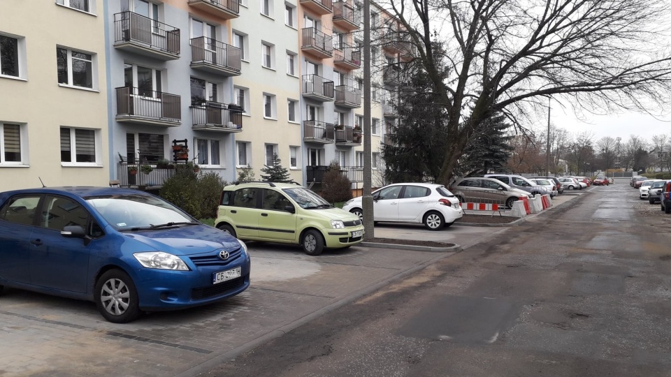 Zakończyła się budowa miejsc parkingowych przy ul. Szarych Szeregów na bydgoskich Kapuściskach. Fot. UM w Bydgoszczy