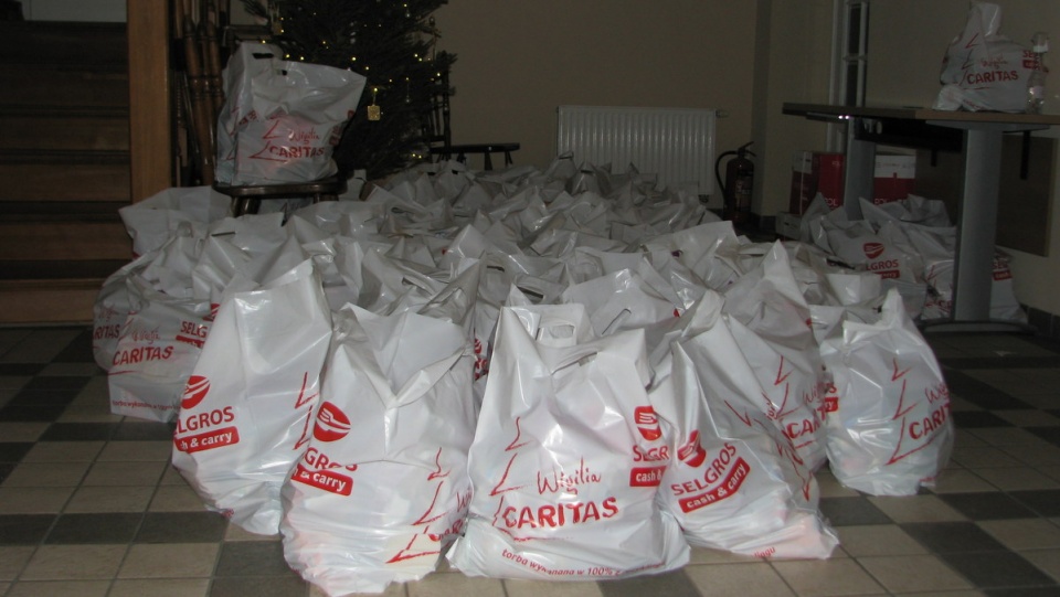 Prawie 200 choinek i tysiąc świątecznych paczek dla potrzebujących przygotowała bydgoska Caritas/fot. Tatiana Adonis