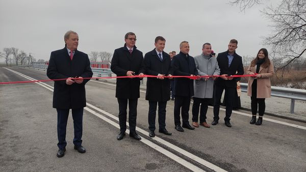 Sam obiekt oraz drogi dojazdowe zostały wykonane tak, by w przyszłości mogły stanowić część obwodnicy Kruszwicy w ciągu drogi krajowej nr 62. Fot. FB Gminy Kruszwica