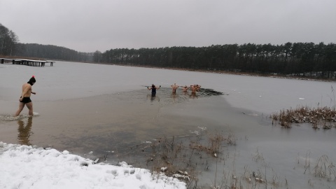 Plaża w Pieckach jest popularna nie tylko latem, jej nowa atrakcja to sauna/fot. mg