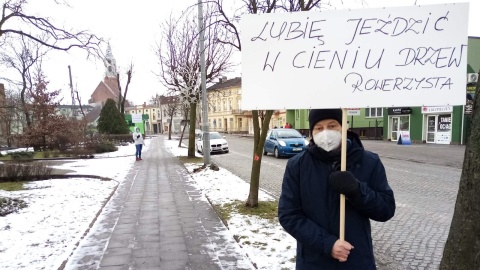 Projekt przebudowy ul. 700-lecia w Żninie zakładający wycinkę przeszło 60 rosnących przy niej drzew wywołał protesty mieszkańców. Fot. Tomasz Gronet