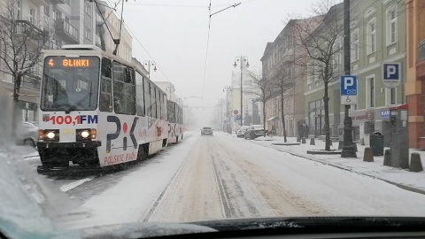 Warunki na drogach są złe - ostrzegają meteorolodzy (jw)