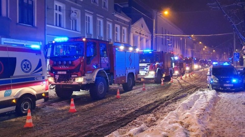 Pożar w kamienicy przy ulicy Wybickiego w Grudziądzu. Nie żyją dwie osoby, to kobieta i mężczyzna. Fot. PSP w Grudziądzu