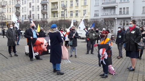 "Idziemy po swoje" - to hasło tegorocznej, szóstej już Manify, która przeszła (7.03) ulicami Bydgoszczy./fot. Tatiana Adonis