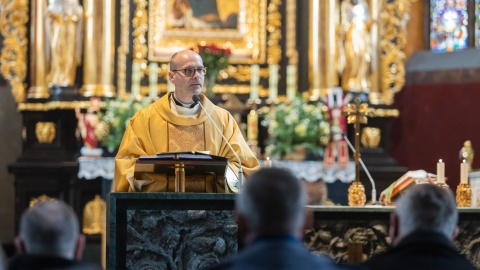 – Dziękujemy Bogu za łaskę chrztu - mówił podczas nabożeństwa w Katedrze Bydgoskiej ks. Damian Pawlikowski. Dziś (14.04) obchodzimy Święto Chrztu Polski. Fot. Nadesłana