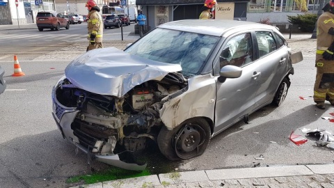 Wypadek u zbiegu ulic Dworcowej i Unii Lubelskiej./fot. Bydgoszcz 998