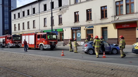 Wypadek u zbiegu ulic Dworcowej i Unii Lubelskiej./fot. Bydgoszcz 998