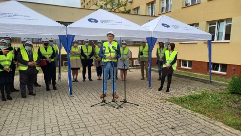 Rozpoczyna się rozbudowa Szpitala im dr. Biziela w Bydgoszczy. W czwartek uroczyście wbito pierwszą łopatę. Fot. Agata Raczek