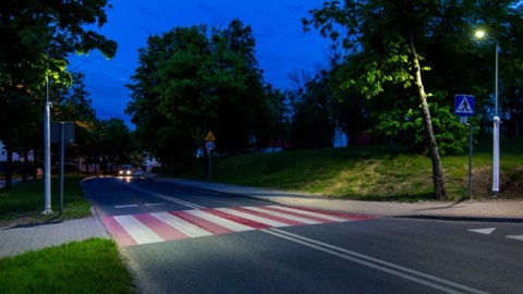 Gmina Świecie kontynuuje projekt doświetlania przejść dla pieszych. Dobiega końca realizacja kolejnego etapu. Fot. UM w Świeciu