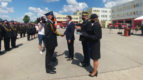 Były życzenia, odznaczenia i awanse. W Szkole Podoficerskiej Państwowej Straży Pożarnej w Bydgoszczy zorganizowano obchody Dnia Strażaka.