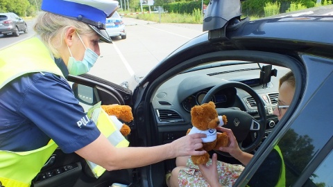 25 lipca jest dniem Świętego Krzysztofa - patrona kierowców. Tego dnia obchodzony jest również Ogólnopolski Dzień Bezpiecznego Kierowcy. Fot. Policja