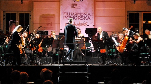 Nastąpiło uroczyste odsłonięcie tabliczki z nazwą placu, Krzysztofa Pendereckiego, zabrzmiały przemowy a po nich specjalny, penerowy koncert. Fot. Magda Jasińska