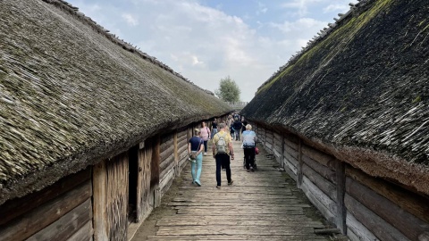 „Powrót do przeszłości” – to hasło przyświeca XXVI edycji Festynu Archeologicznego, który od lat organizowany jest w Muzeum Archeologicznym w Biskupinie./fot. Tomasz Kaźmierski