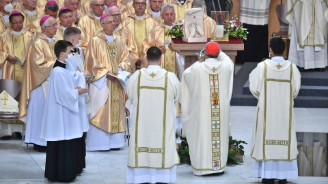 Papież włączył do grona błogosławionych kard. Stefana Wyszyńskiego i Matkę Elżbietę Czacką. Fot. PAP/Radek Pietruszka