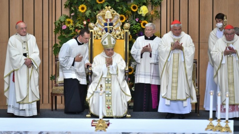 Papież włączył do grona błogosławionych kard. Stefana Wyszyńskiego i Matkę Elżbietę Czacką. Fot. PAP/Radek Pietruszka