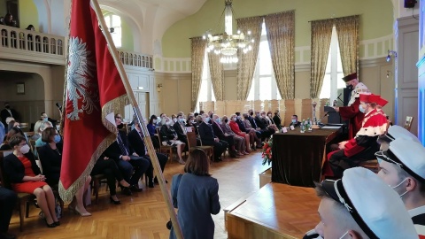 Medale dla zasłużonych pracowników Uniwersytetu Kazimierza Wielkiego w Bydgoszczy. Fot. Monika Siwak