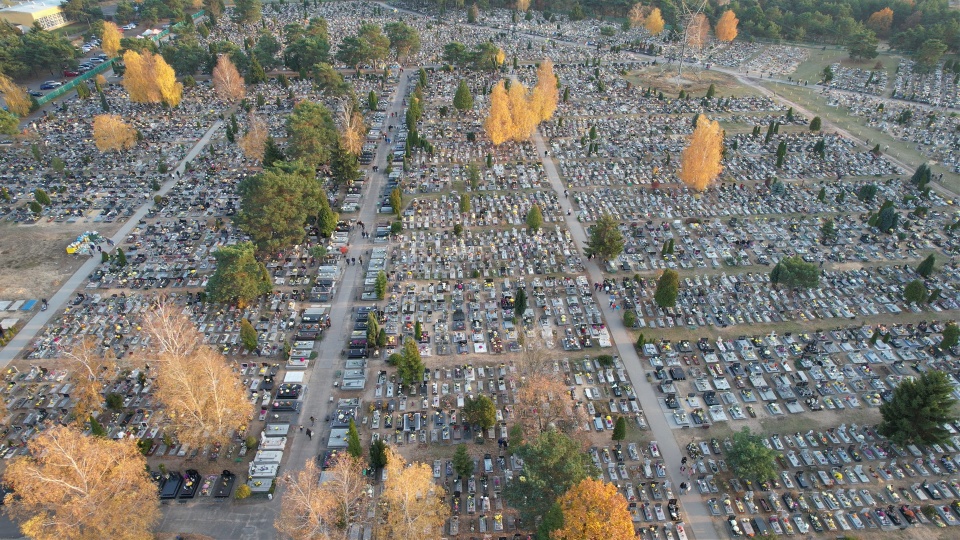 Bydgoskie cmentarze, widok z drona/fot. Dronfor/archiwum