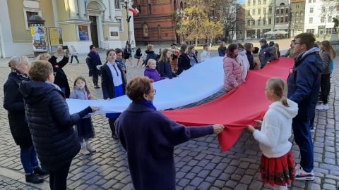 Happening „Z wolnością nam do twarzy" zorganizowało w środę w Toruniu 0Ognisko Pracy Pozaszkolnej Dom Harcerza/fot. Monika Kaczyńska