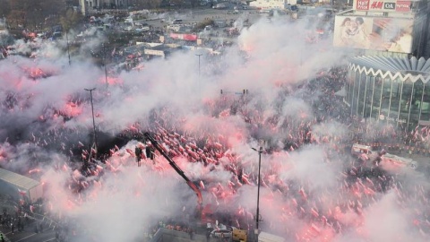 Uczestnicy Marszu Niepodległości w Warszawie. Marsz pod hasłem „Niepodległość nie na sprzedaż” przejdzie ulicami Warszawy w kierunku Stadionu Narodowego. Trwają obchody Święta Niepodległości. fot. PAP/Leszek Szymański