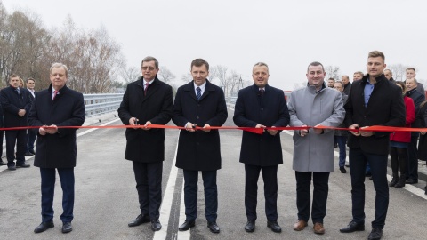 Sam obiekt oraz drogi dojazdowe zostały wykonane tak, by w przyszłości mogły stanowić część obwodnicy Kruszwicy w ciągu drogi krajowej nr 62. Fot. KPUW