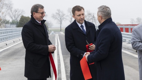 Sam obiekt oraz drogi dojazdowe zostały wykonane tak, by w przyszłości mogły stanowić część obwodnicy Kruszwicy w ciągu drogi krajowej nr 62. Fot. KPUW