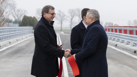 Sam obiekt oraz drogi dojazdowe zostały wykonane tak, by w przyszłości mogły stanowić część obwodnicy Kruszwicy w ciągu drogi krajowej nr 62. Fot. KPUW