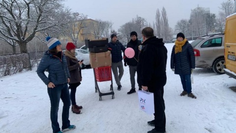 W niedzielę 12 grudnia pod bydgoską bazyliką odbędzie się „Niehandlowa Niedziela", czyli bezpieniężna wymiana rzeczy wszelakich./fot. Daria Zakrzewska