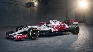 Formuła 1 - Bolid Alfa Romeo Racing Orlen zaprezentowany w Warszawie [wideo]