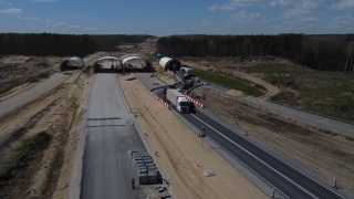 Budowana trasa S5 w okolicach Nowych Marz: jak wygląda z góry [film z drona, zdjęcia]