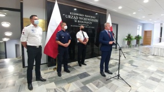 W wakacje służby nie odpoczywają. Pracują na 39 kąpieliskach w regionie [wideo]