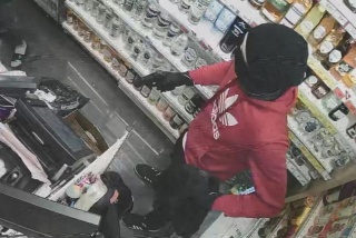 Poznajesz tego mężczyznę Daj znać policji. Ukradł kilkaset złotych