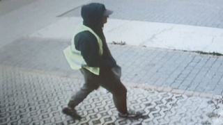 Napadł na włocławski lombard. Uchwyciły go kamery monitoringu [wideo]