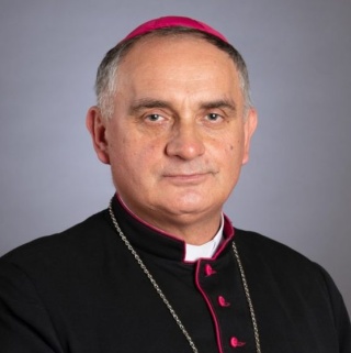 Bp. Krzysztof Włodarczyk: - Bóg przychodzi do wierzących i do niewierzących