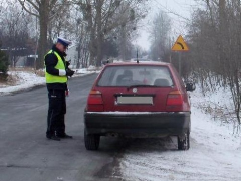 Mandaty, zatrzymane prawa jazdy. W styczniu wpadło kilka tysięcy kierowców