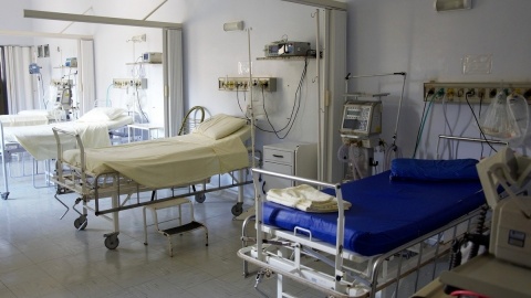 Koronawirus: włocławski szpital zawiesił przyjęcia na dwa oddziały