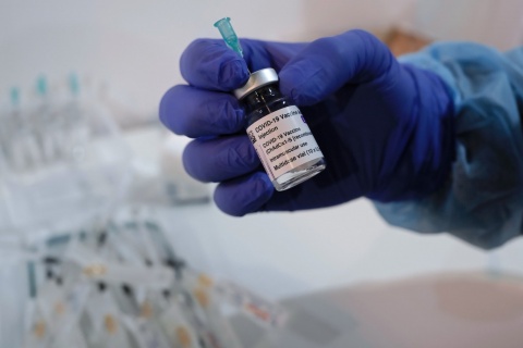 Trwają szczepienia prokuratorów przeciw COVID-19. Większość chce się szczepić