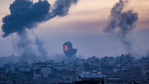Izrael: kolejne ataki na cele w Gazie, wcześniej Hamas wystrzelił ponad 200 rakiet