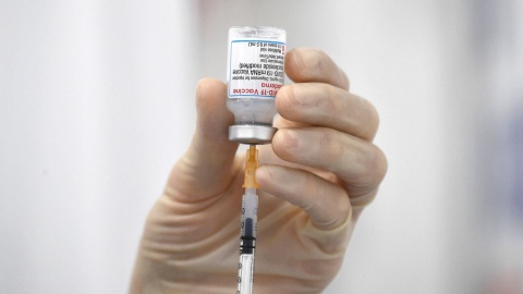Wykonano ponad 28,3 mln szczepień przeciw COVID-19, w pełni zaszczepionych ponad 12,6 mln osób