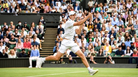 Sensacja na kortach Wimbledonu Hurkacz pokonuje Federera i awansuje do półfinału