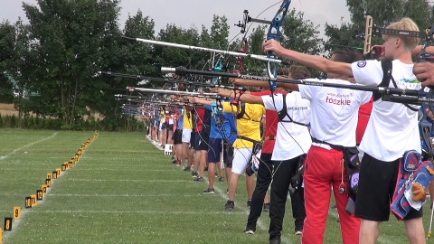 Tutaj wszyscy strzelają z łuku. Mistrzostwa Polski Juniorów w Dobrczu [wideo, zdjęcia]