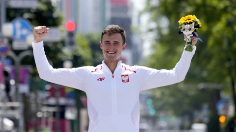 IO w Tokio - Lekkoatleci w piątek dorzucają dwa kolejne medale, Mirosław bije rekord świata