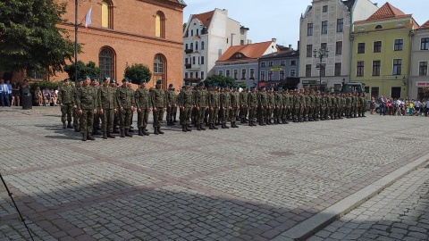 Uroczystości z okazji Święta Wojska Polskiego. Jak było w Toruniu [zdjęcia]