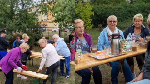 Siłami seniorów i młodzieży powstaje ogród. Będzie pamiątką ich współpracy